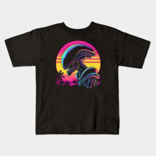 Xenomorph retrowave Kids T-Shirt